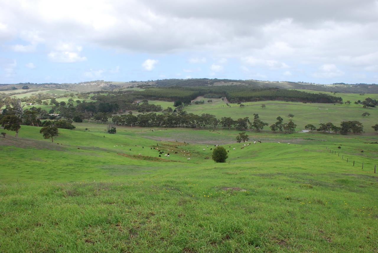 Back Valley Farmstay Bed And Breakfast Victor Harbor Exterior photo